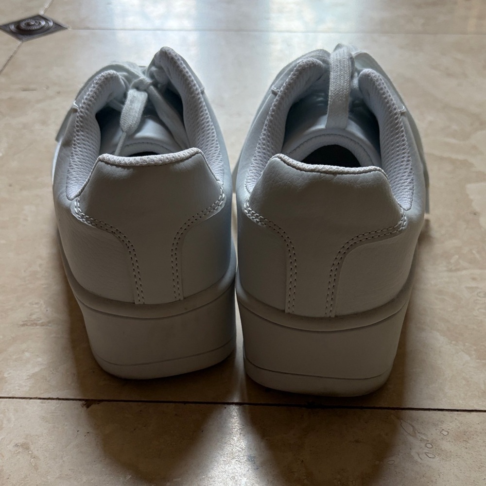 Time and Tru White Sneakers - Picture 4 of 6